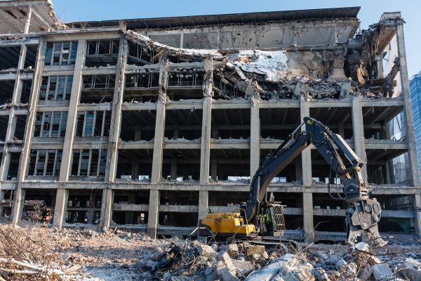 Commercial Building Demolition in Thousand Oaks