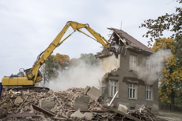 House Wrecking in Thousand Oaks