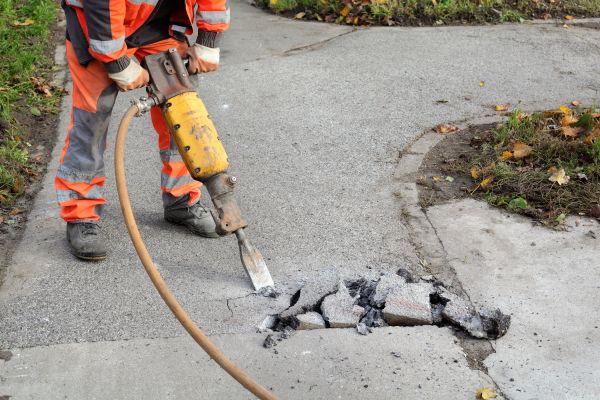 Concrete Sidewalk Removal in Thousand Oaks